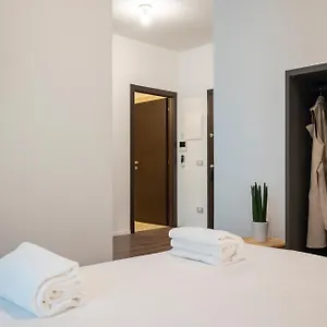 palazzo-del-porto.hotelitalianriviera.com/